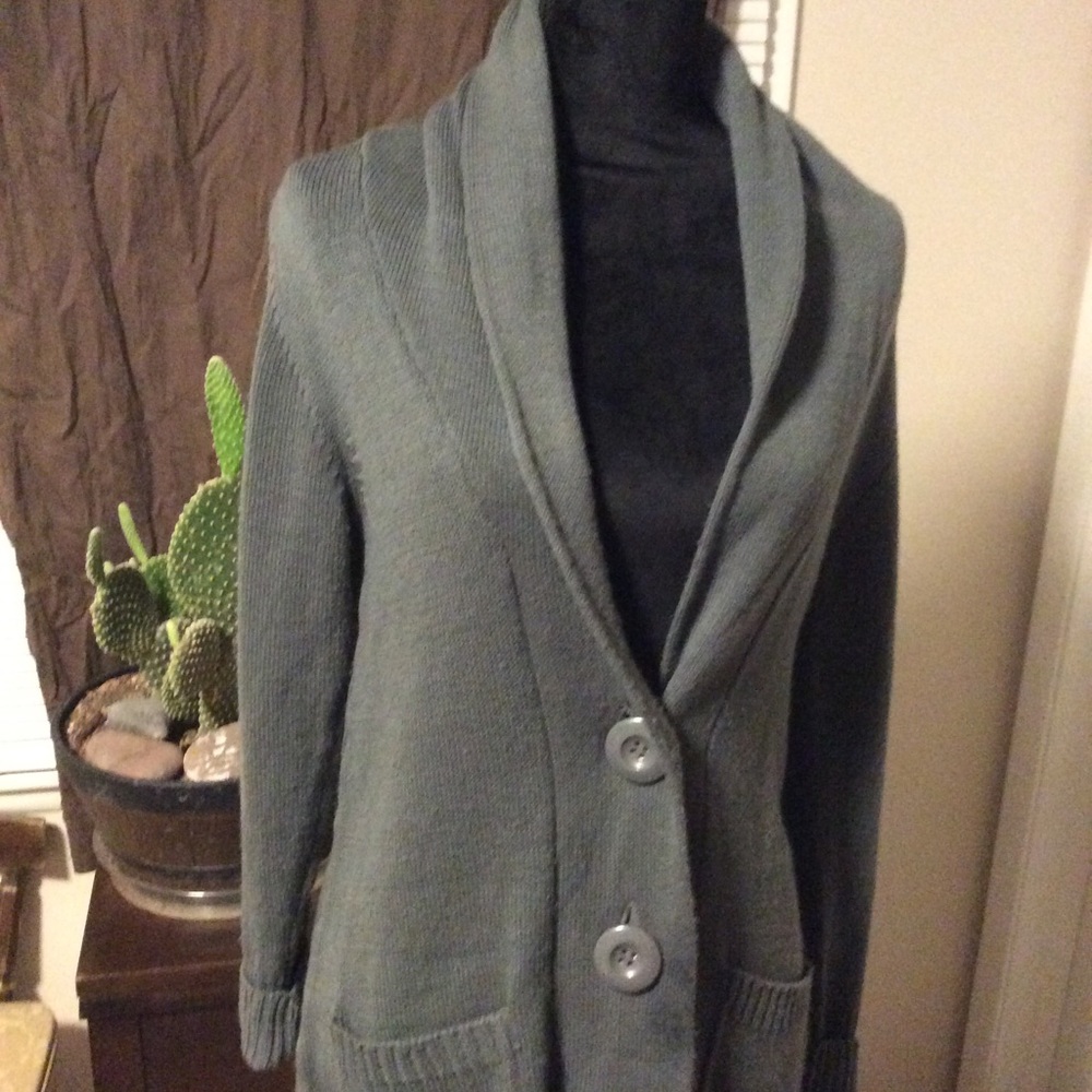 Grey cardigan !